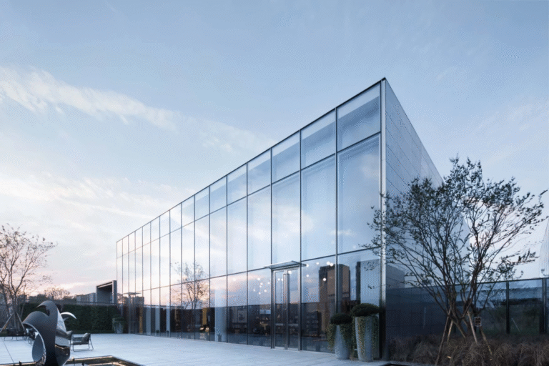 How to Choose Curtain Wall Decorations